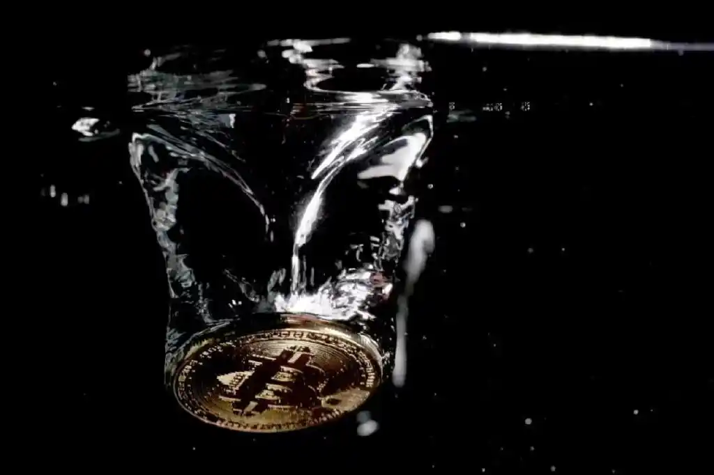 比特币周二大幅回落，上周创新高后本周或再跌