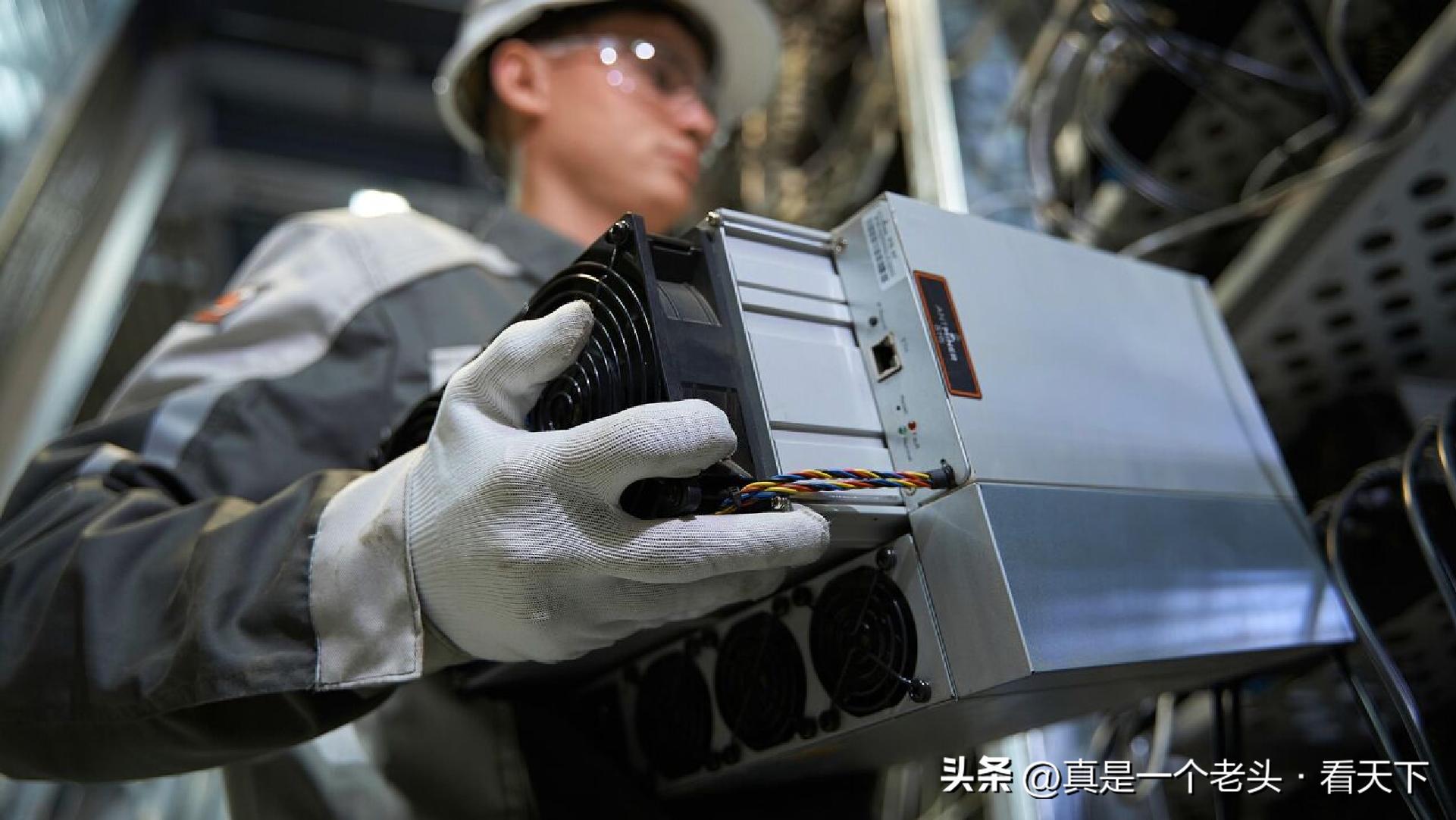 比特币重新突破9万美元！一个月涨近30%，谁在押注？普通人如何避险？