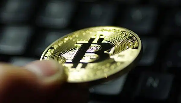 5月31日凌晨比特币突破9000美元后迅速回落，挖矿热情高涨