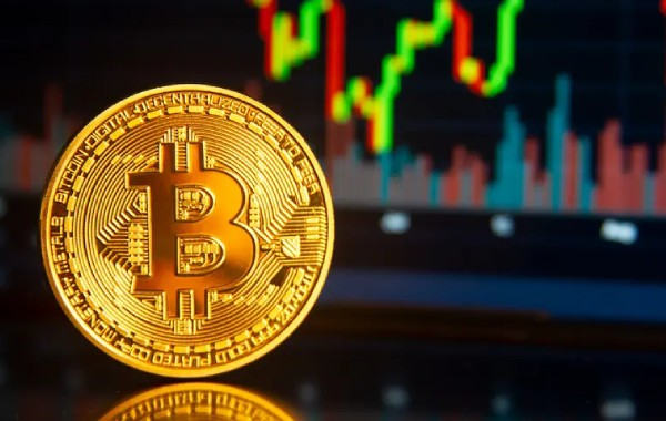 比特币游戏币交易平台排行榜前十，欧易OKEX为何备受青睐？