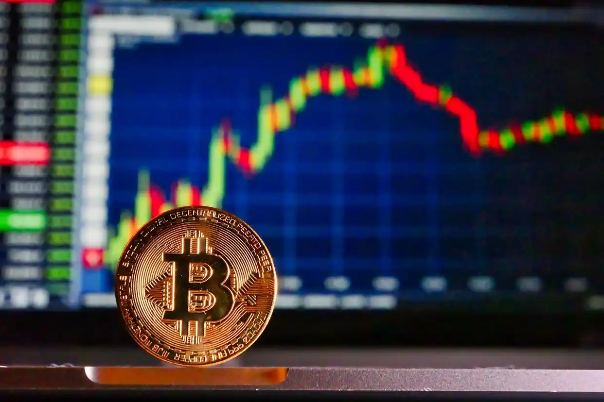 比特币和Q币的区别_btc是什么币_比特币的特点