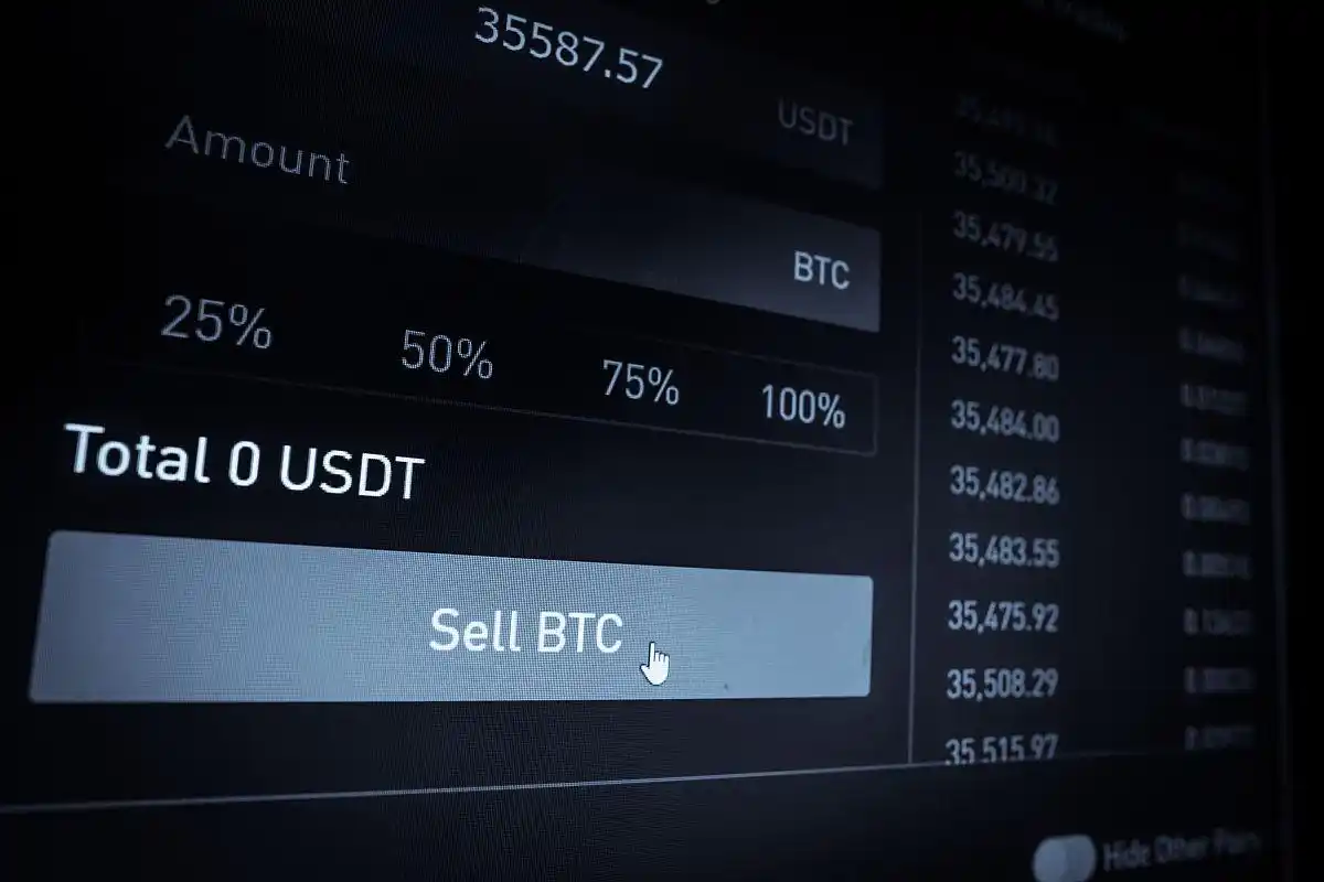 数字货币时代，新手如何在中国通过官方APP安全高效交易BTC？深度揭秘