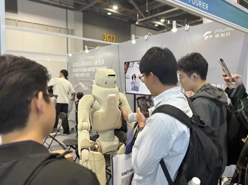 2025 年 IROS 盛会：浦东傅利叶人形机器人 GR-3 及开源成果引关注