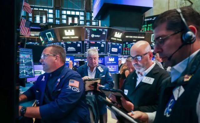 比特币跟跌美股,金价涨了,市场风向变了吗